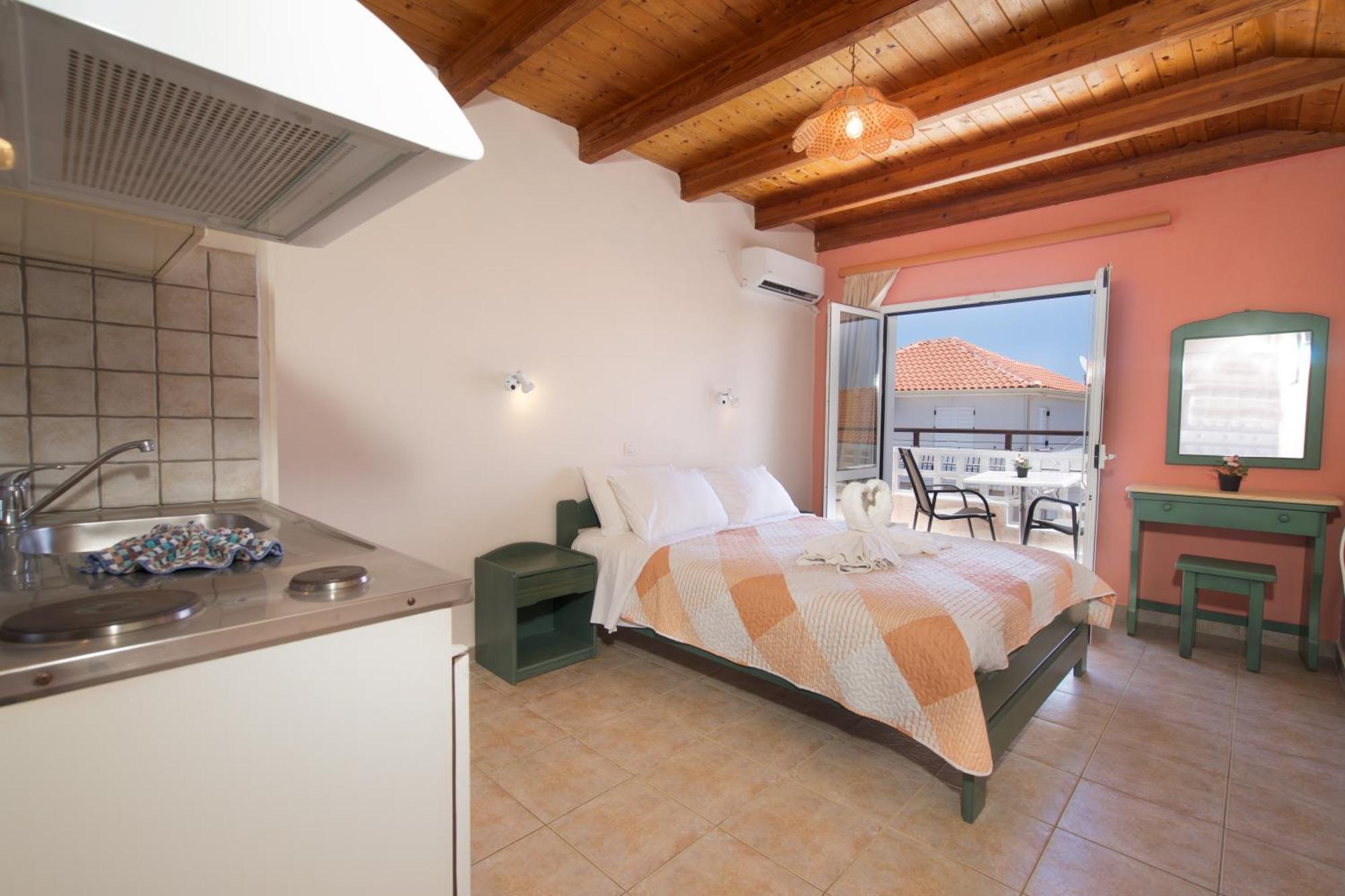 Theodora Studios & Apartments Skala  Εξωτερικό φωτογραφία